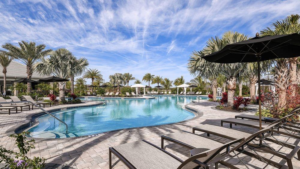 Image 68 of 73 For 29906 Radice Court