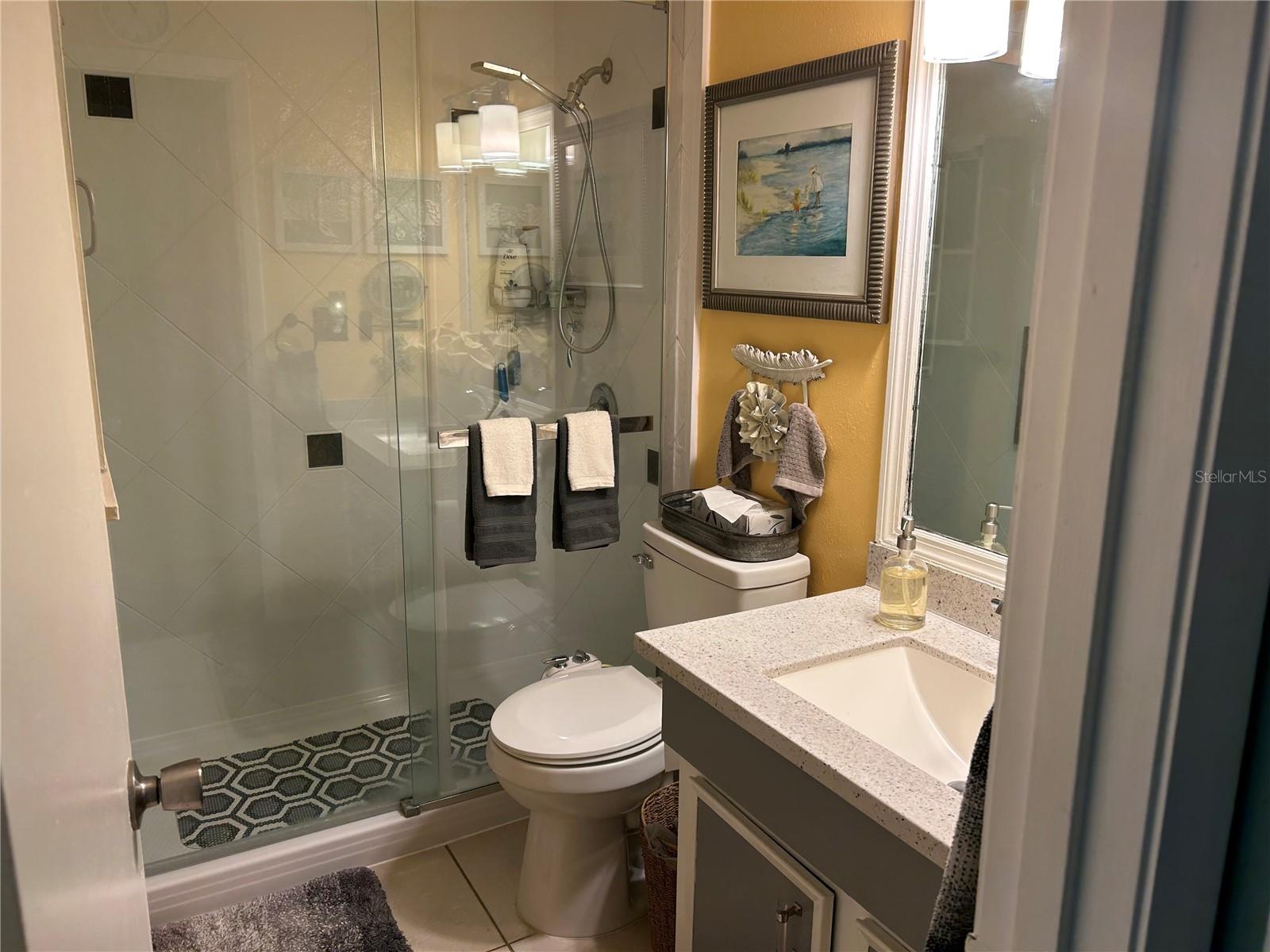 Image 14 of 33 For 6190 80th Street N 204