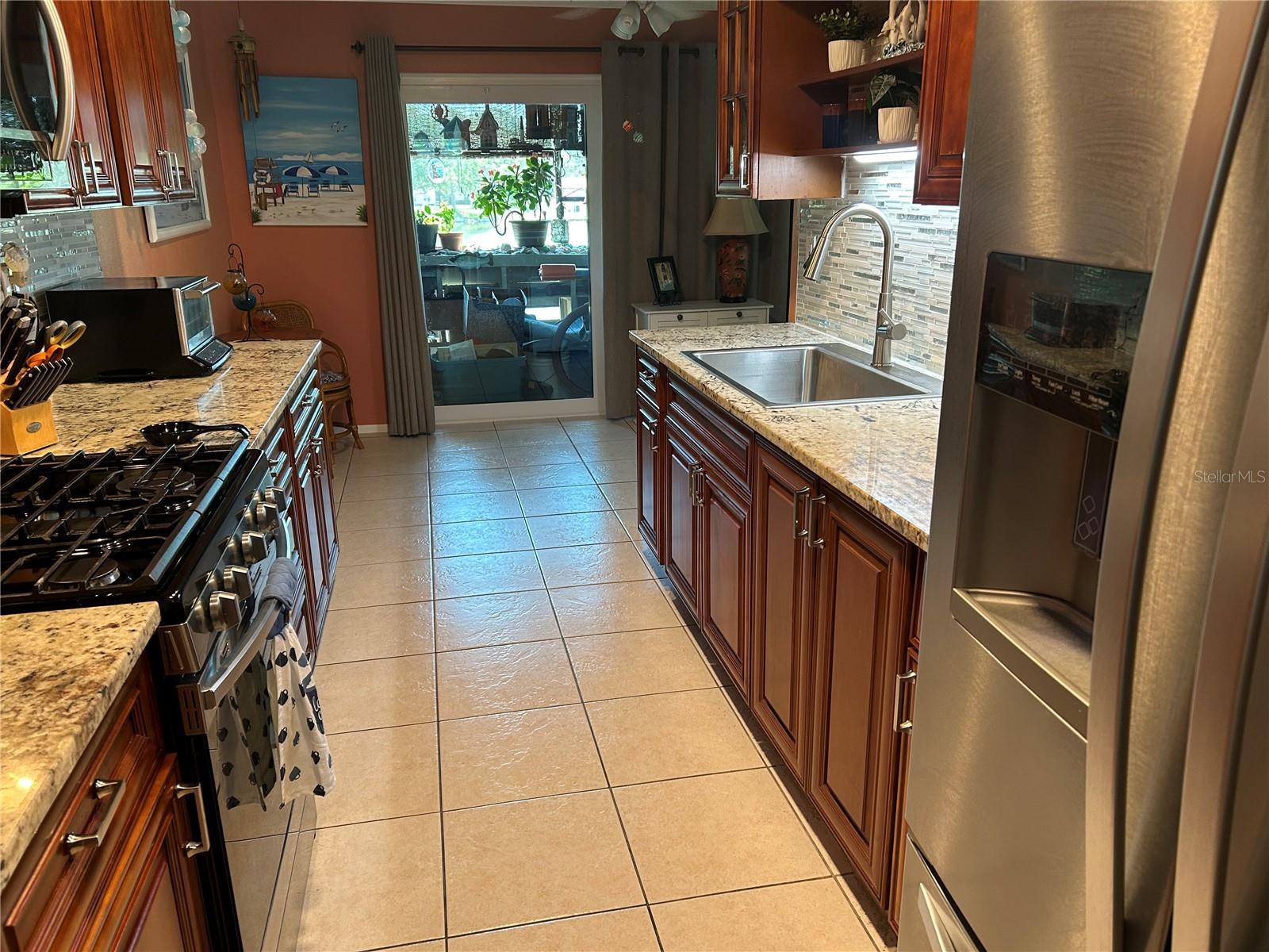 Image 5 of 33 For 6190 80th Street N 204