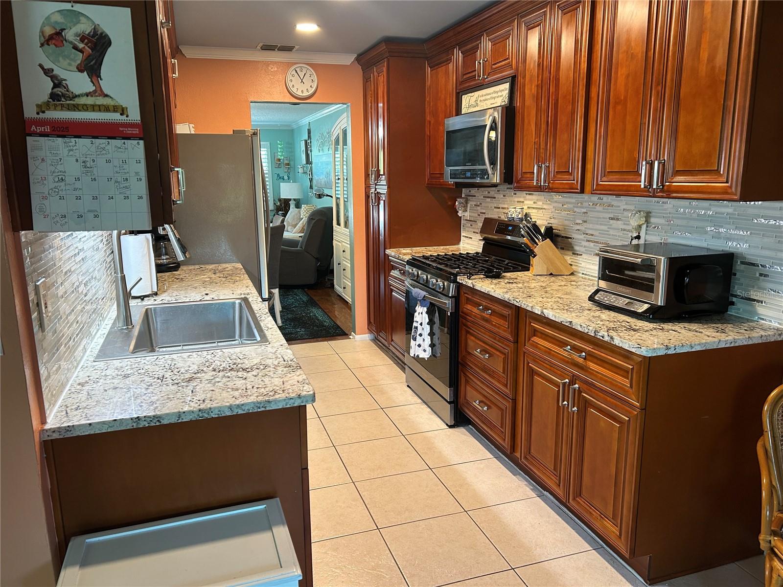 Image 6 of 33 For 6190 80th Street N 204