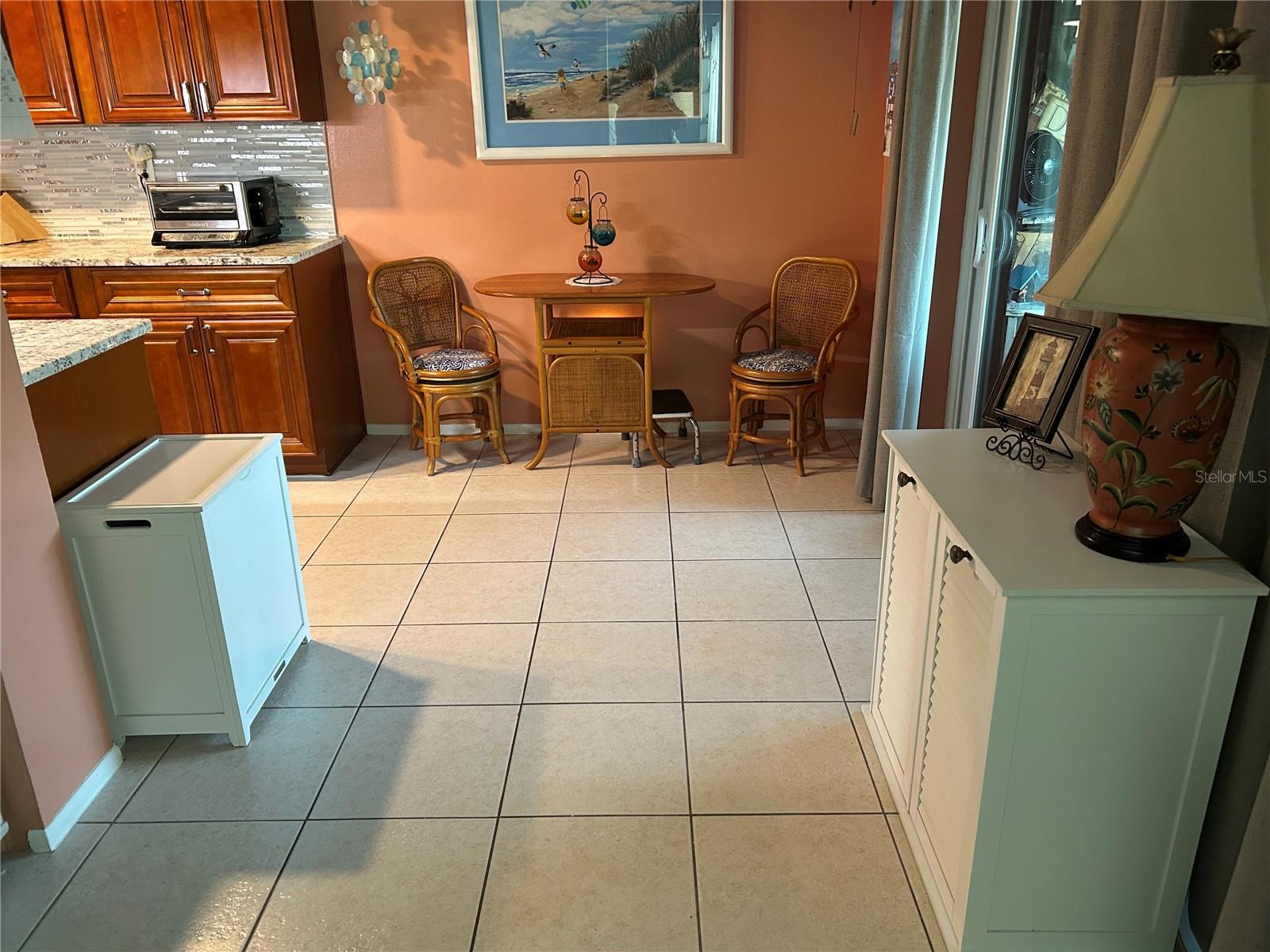 Image 7 of 33 For 6190 80th Street N 204