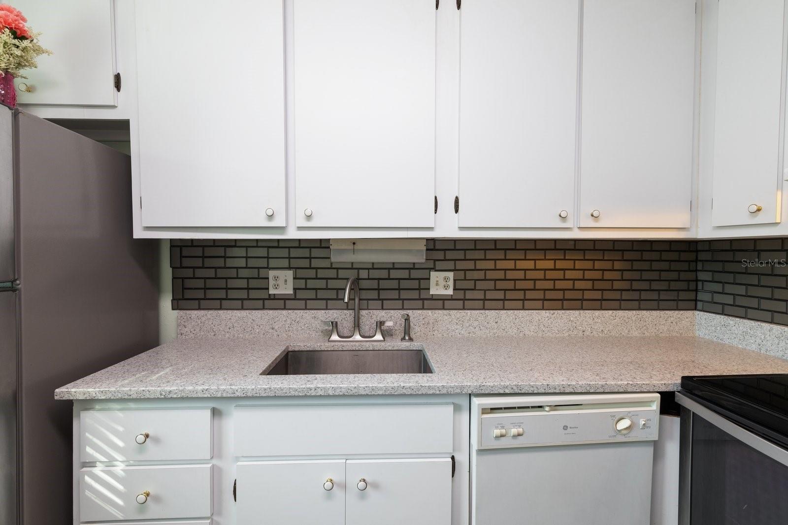 Image 5 of 38 For 195 114th Avenue Ne 195