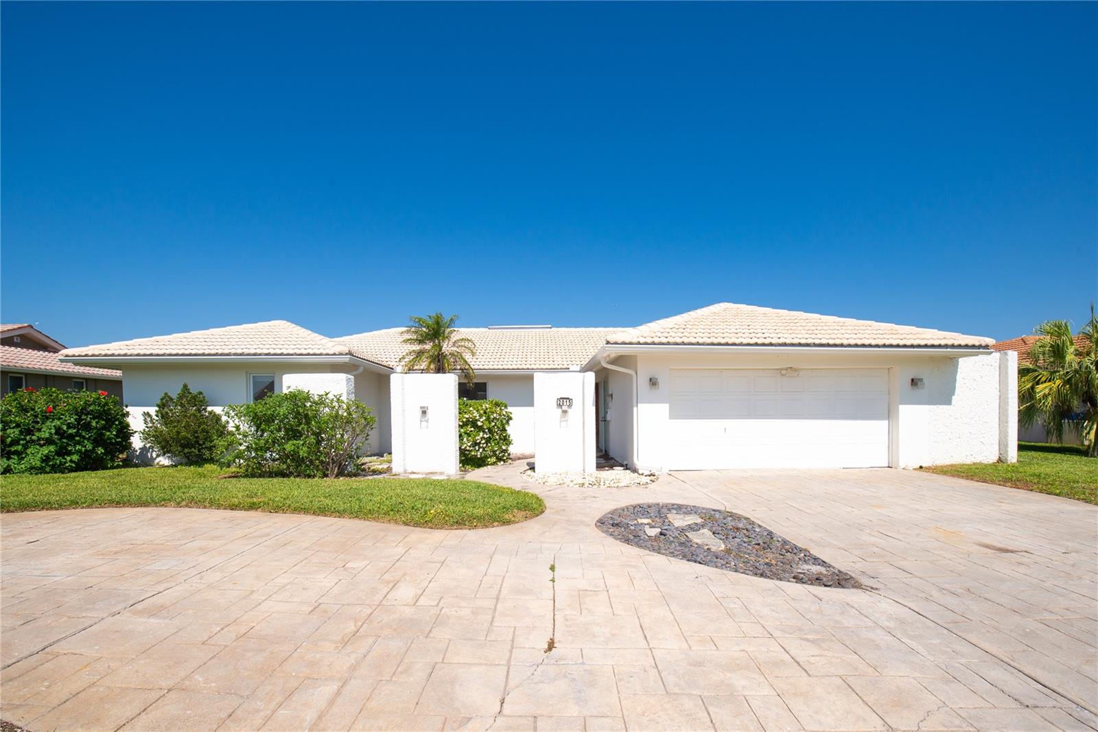 Details for 2015 Hawaii Avenue Ne, ST PETERSBURG, FL 33703