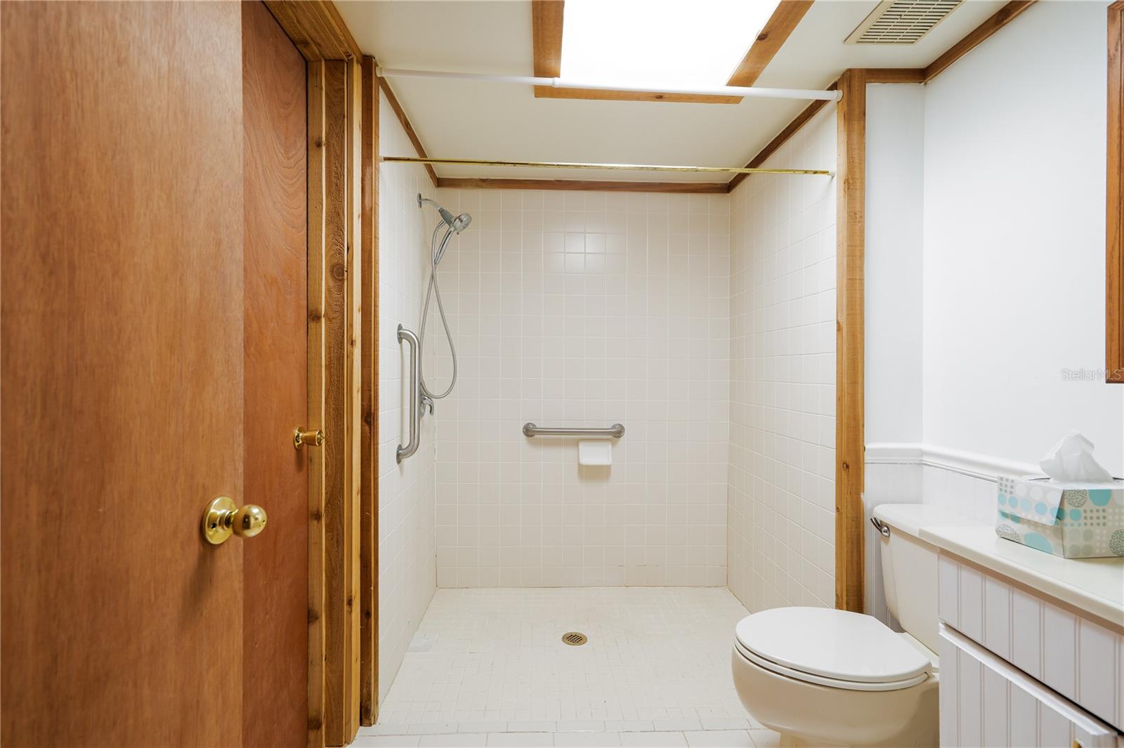 Image 36 of 55 For 4801 Lynn Oaks Circle