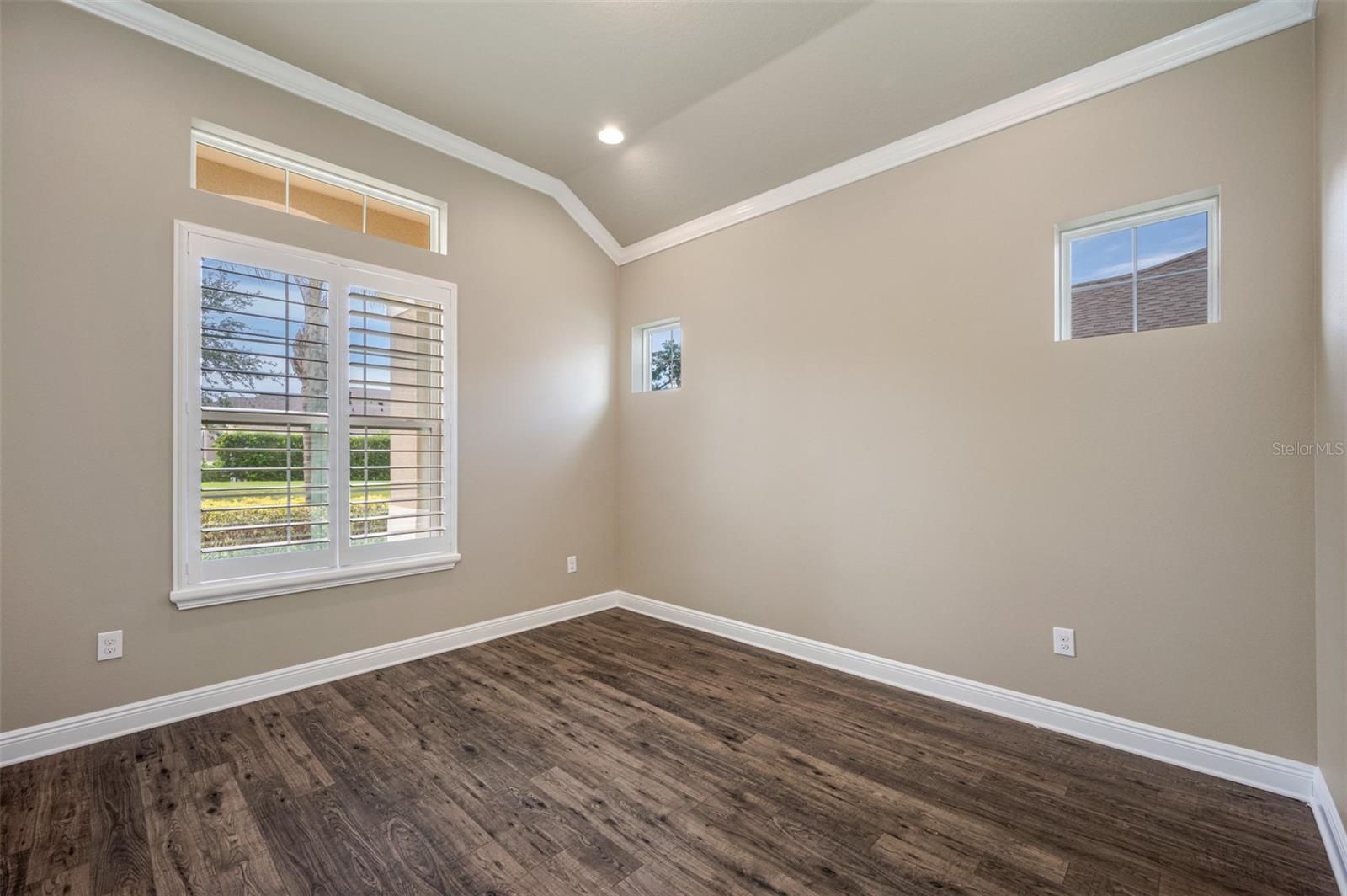 Image 12 of 45 For 1301 Cadence Court