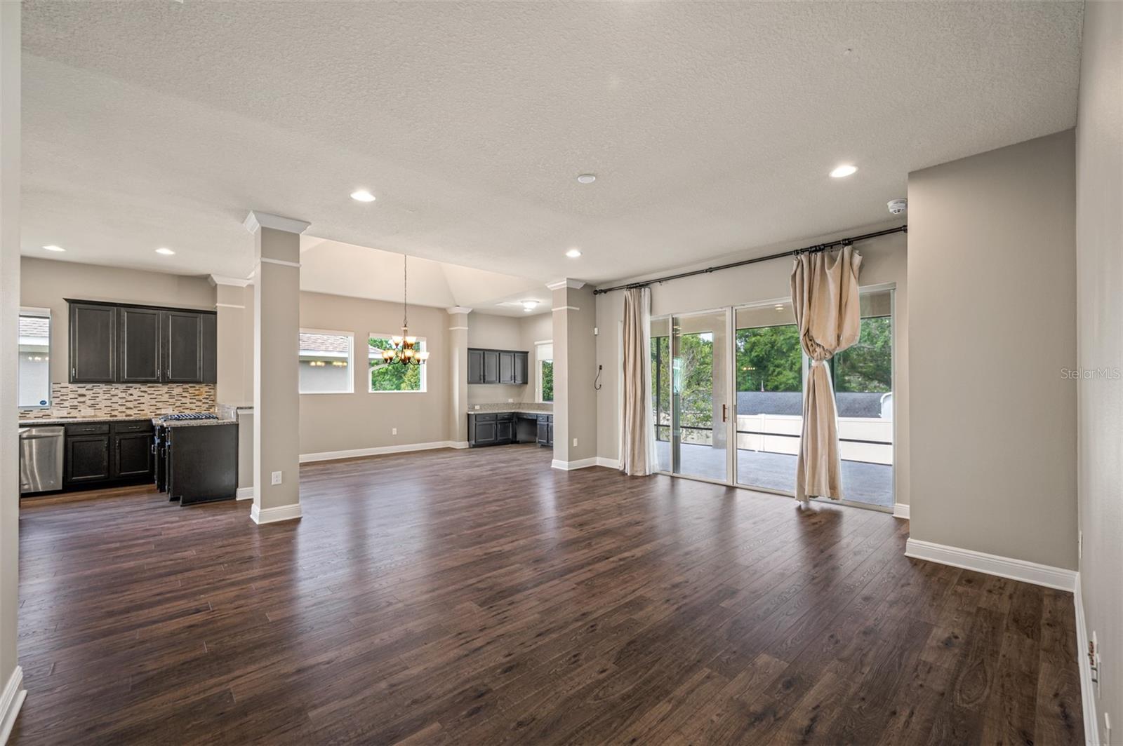 Image 18 of 45 For 1301 Cadence Court