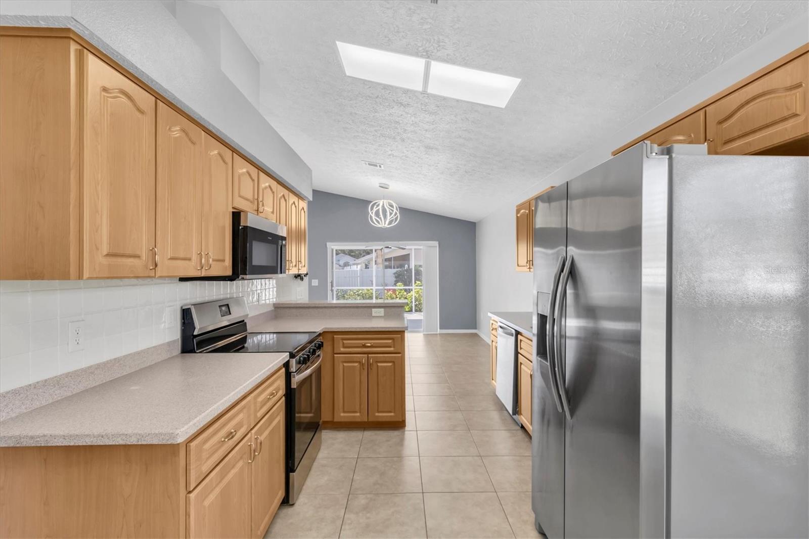 Image 5 of 37 For 7933 Floradora Drive