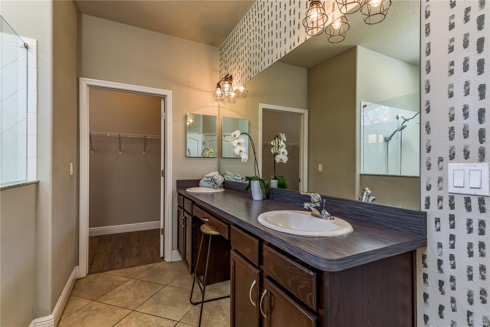 Listing photo id 19 for 14512 Balloch Drive
