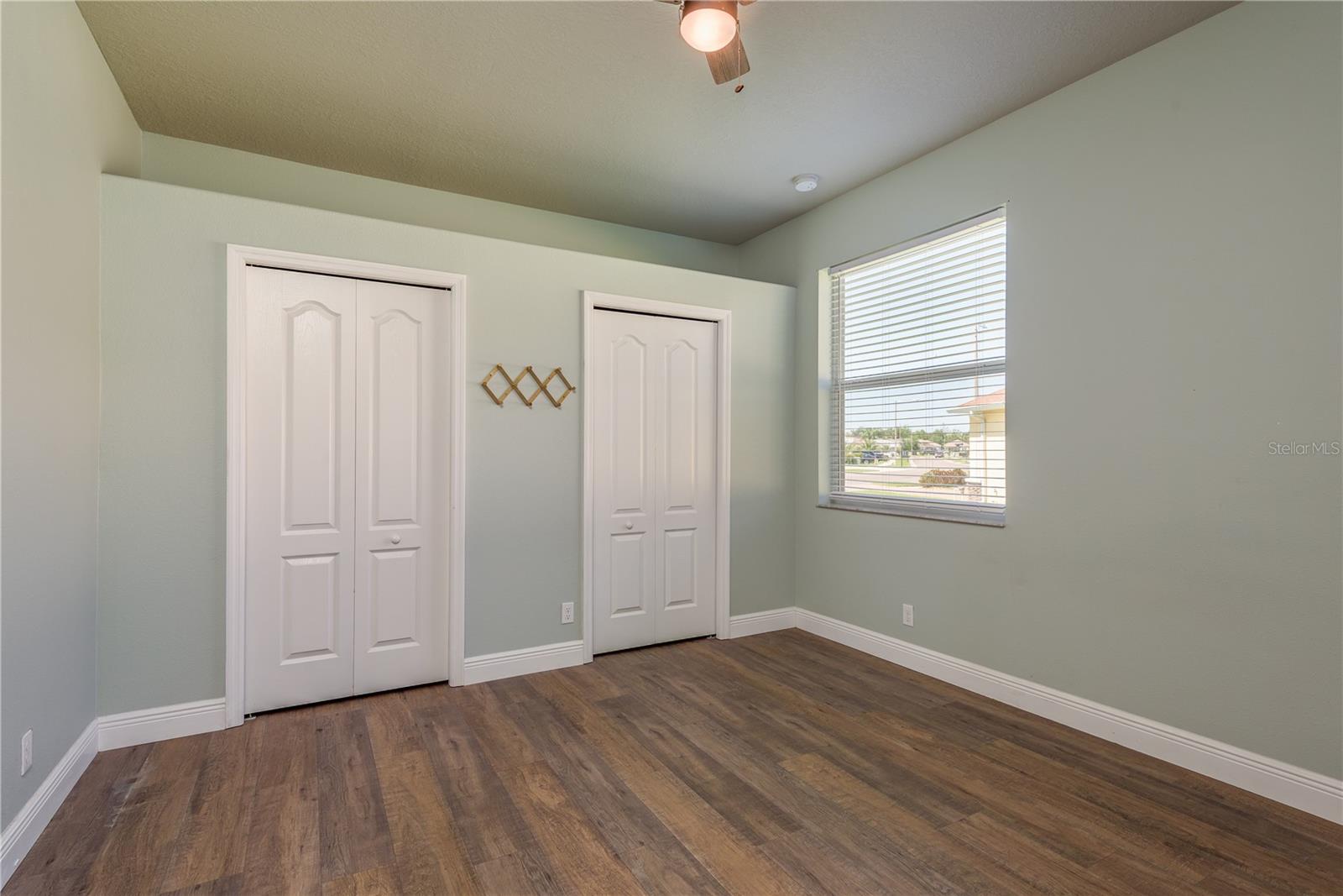 Listing photo id 21 for 14512 Balloch Drive