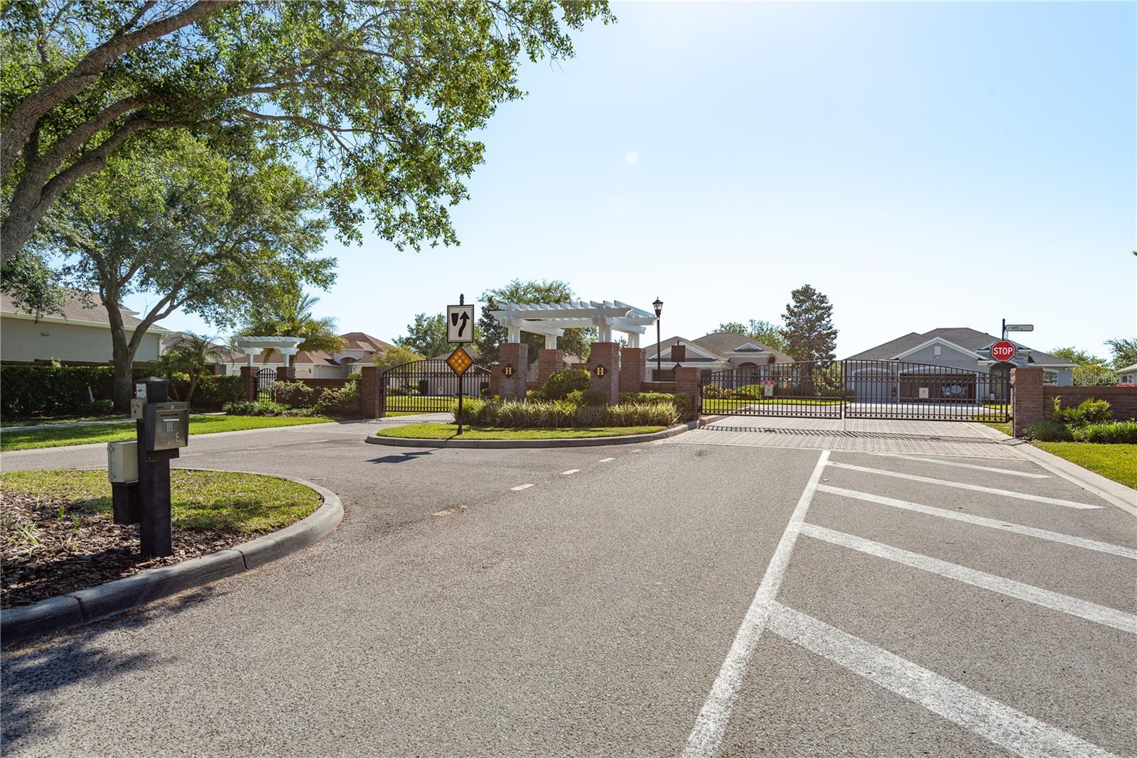 Listing photo id 33 for 14512 Balloch Drive