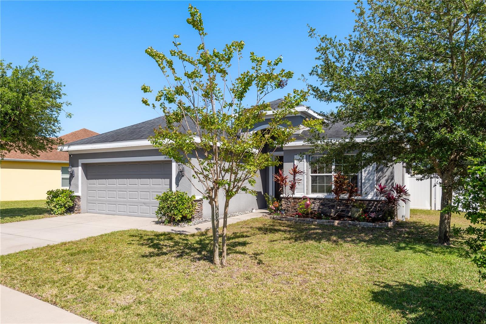 Listing photo id 2 for 14512 Balloch Drive