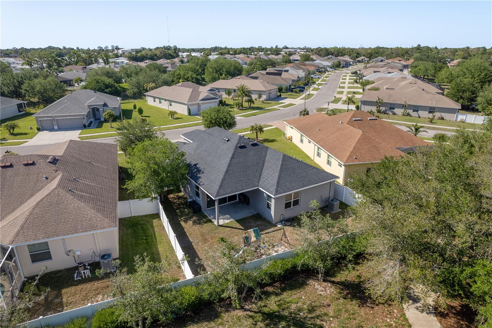 Listing photo id 46 for 14512 Balloch Drive