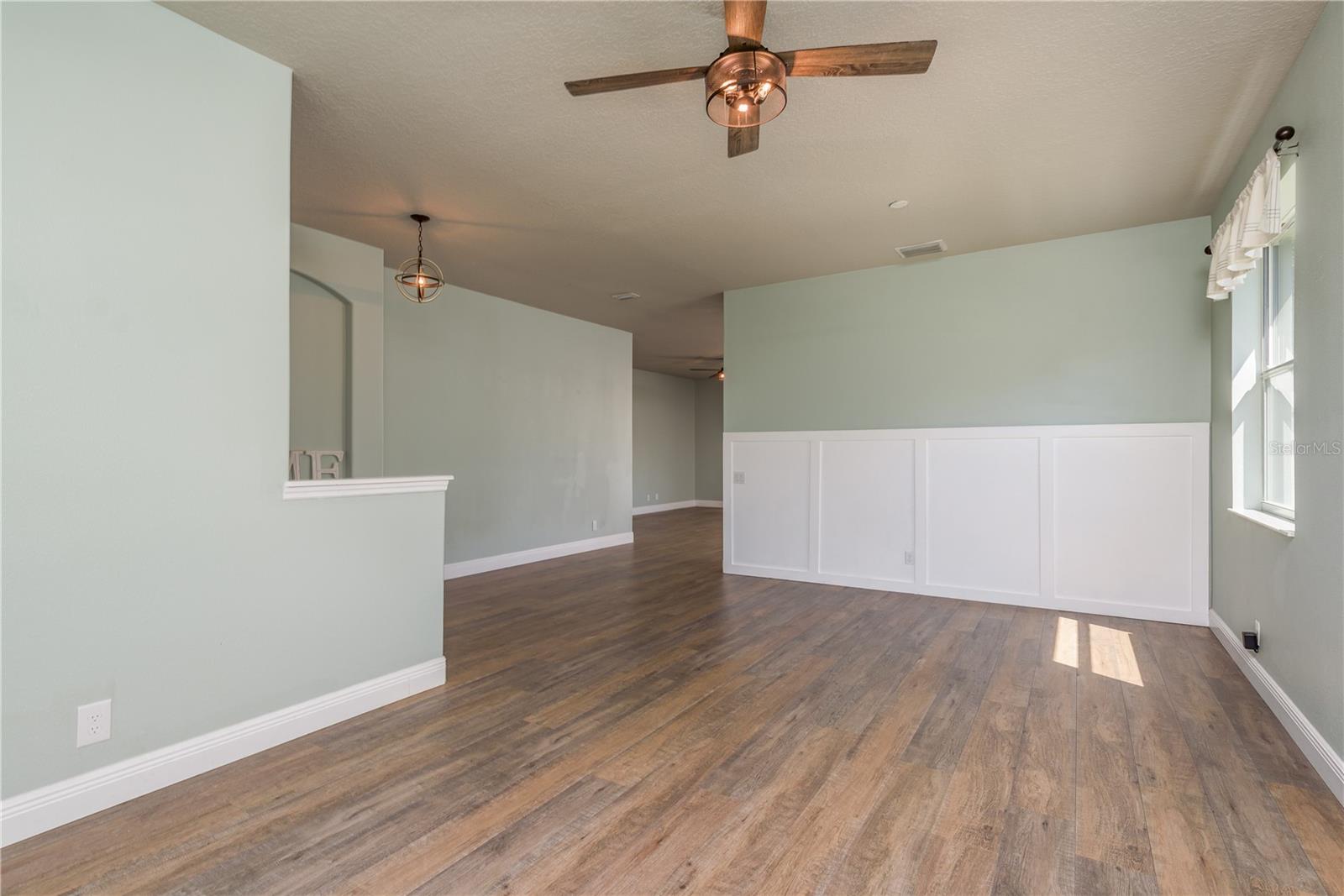 Listing photo id 6 for 14512 Balloch Drive