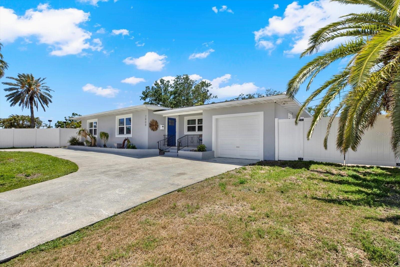 Image 20 of 24 For 7800 Causeway Boulevard N