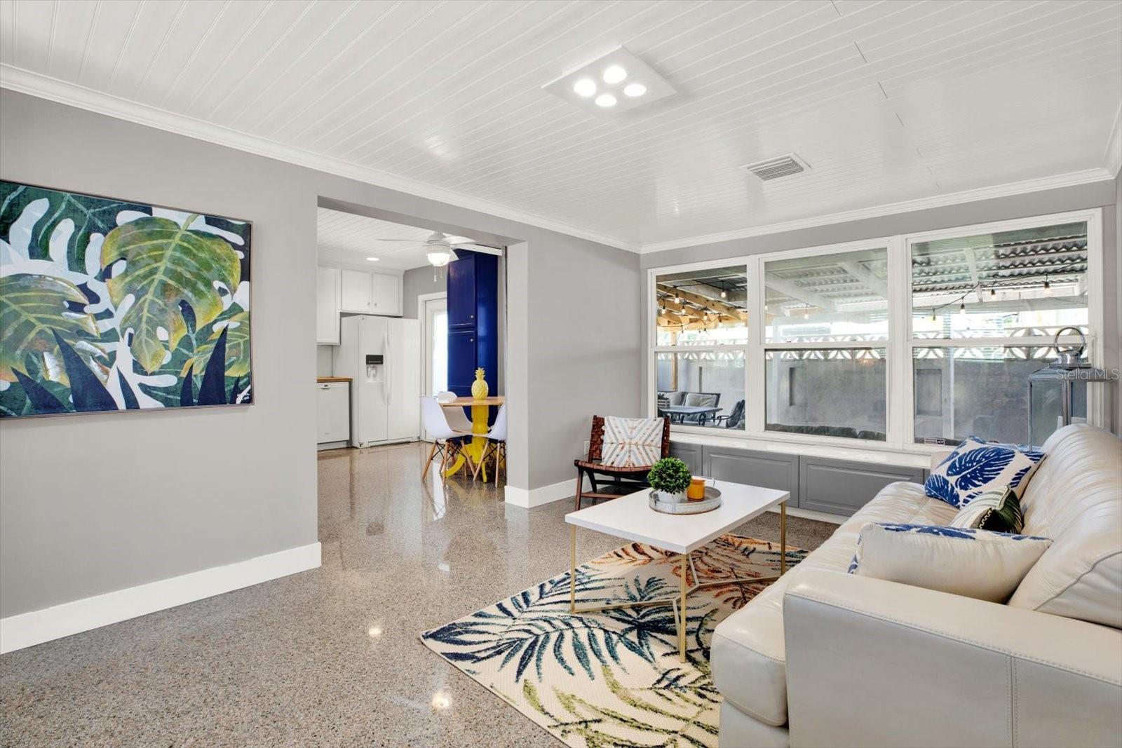 Image 9 of 24 For 7800 Causeway Boulevard N