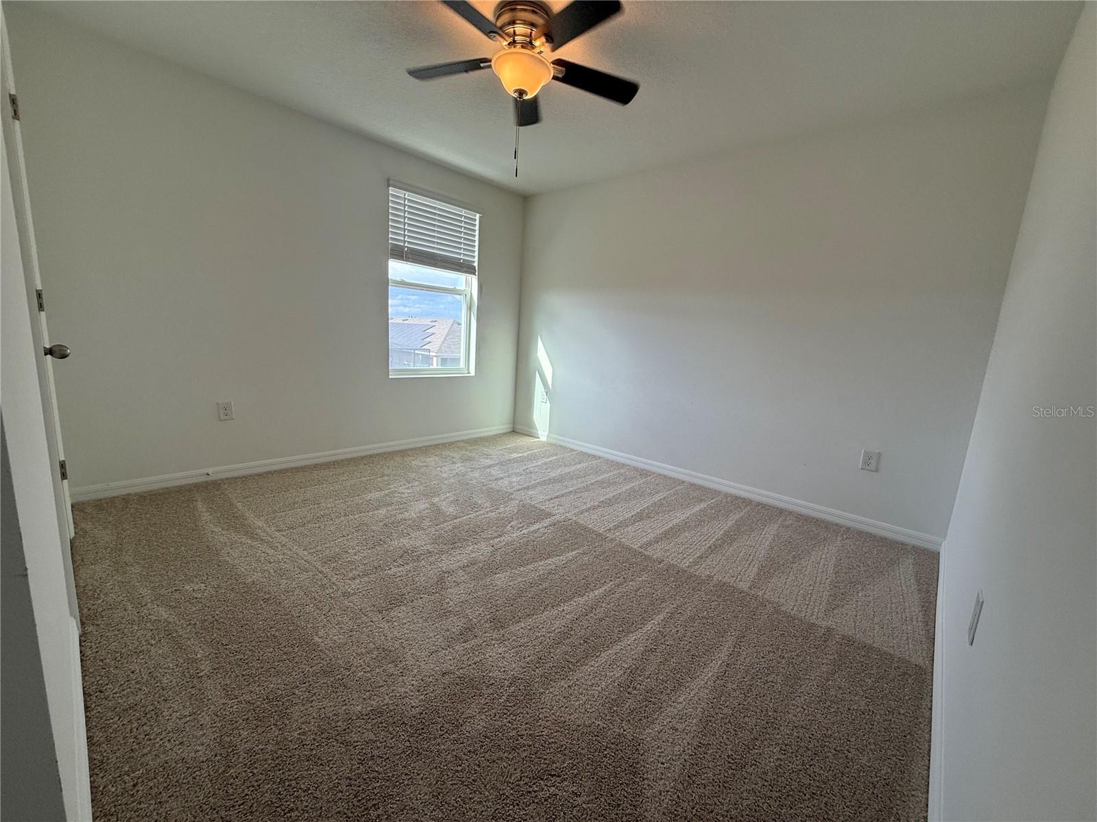 Image 10 of 35 For 16769 Parker River Street