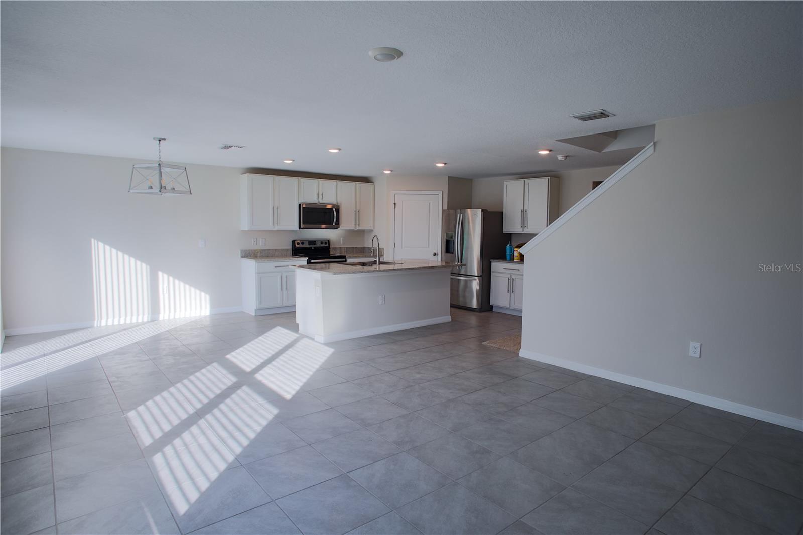 Image 3 of 35 For 16769 Parker River Street