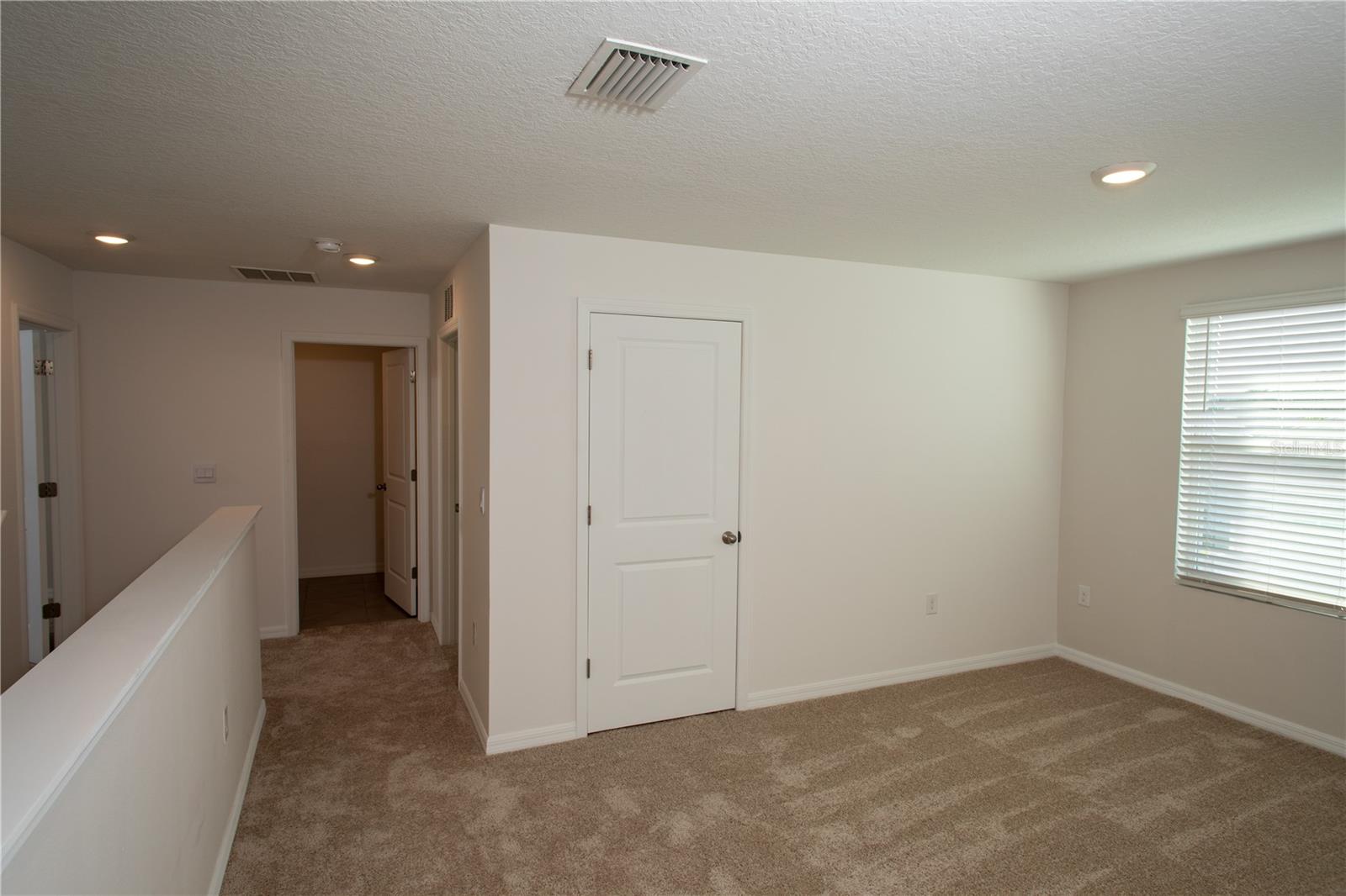 Image 30 of 35 For 16769 Parker River Street