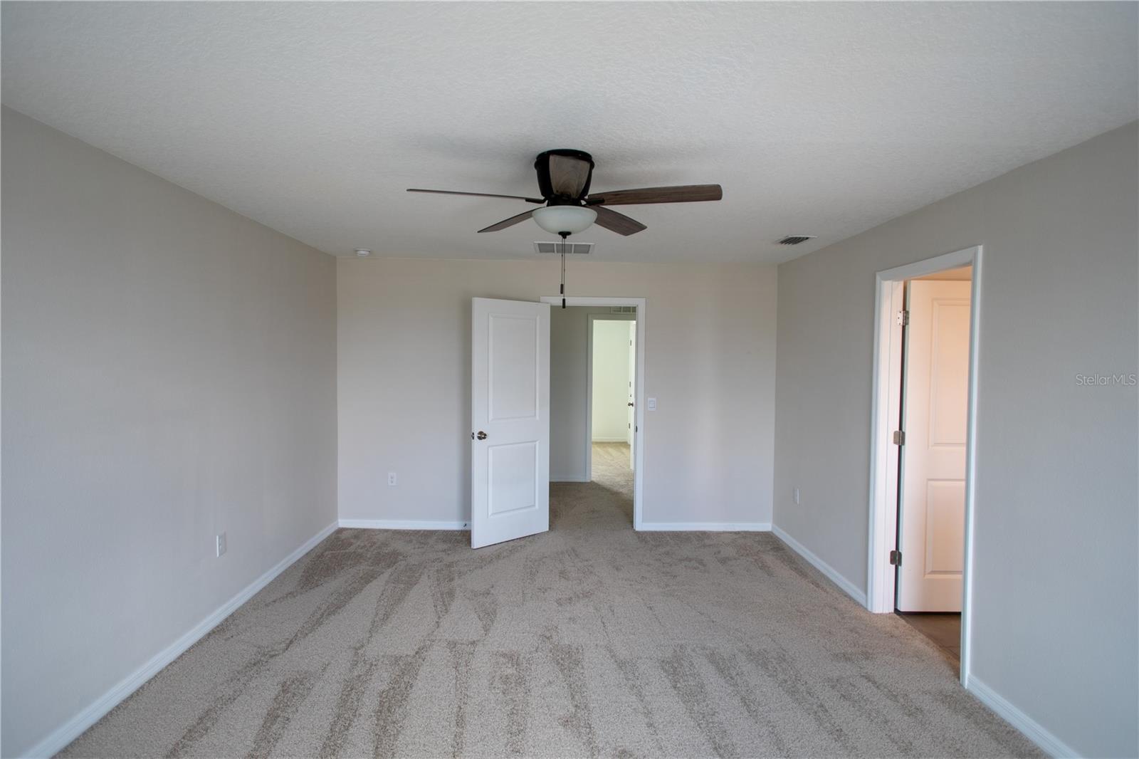 Image 31 of 35 For 16769 Parker River Street