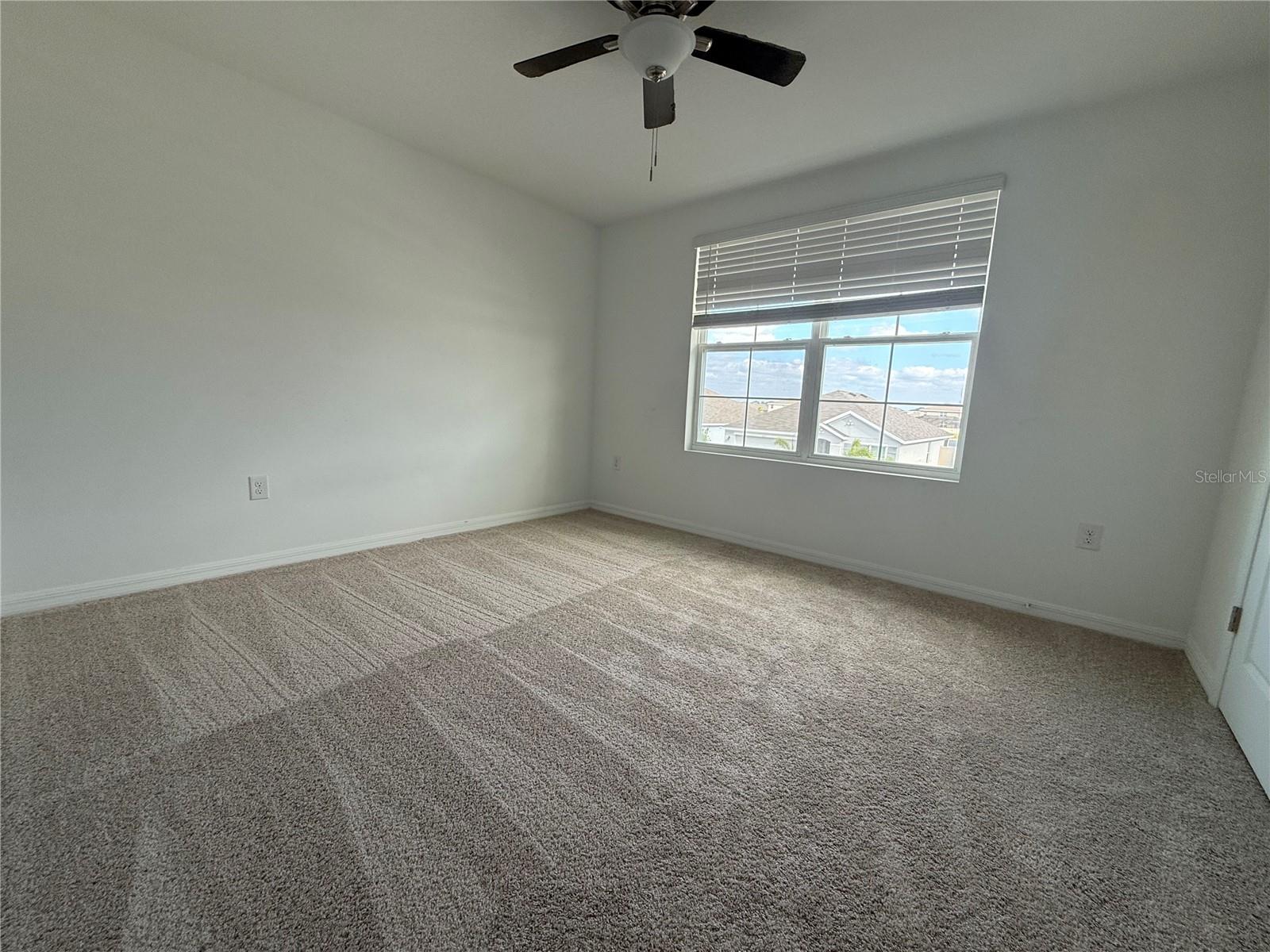 Image 9 of 35 For 16769 Parker River Street