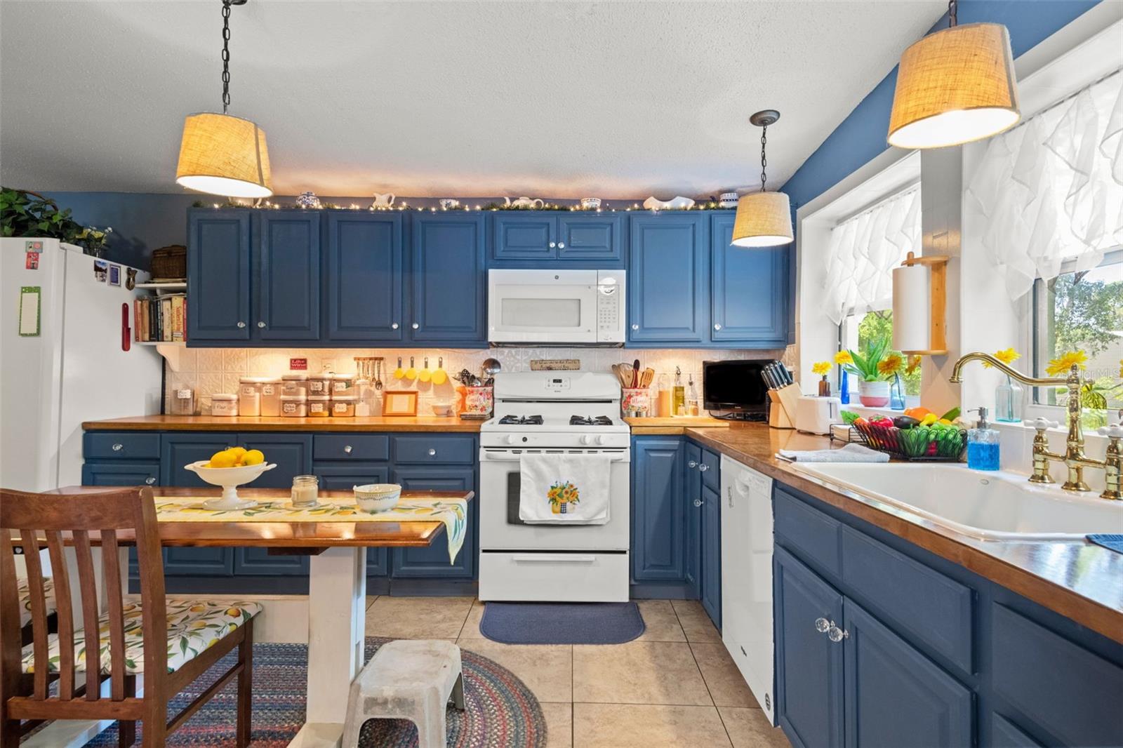 Image 13 of 40 For 2805 Olavet Court
