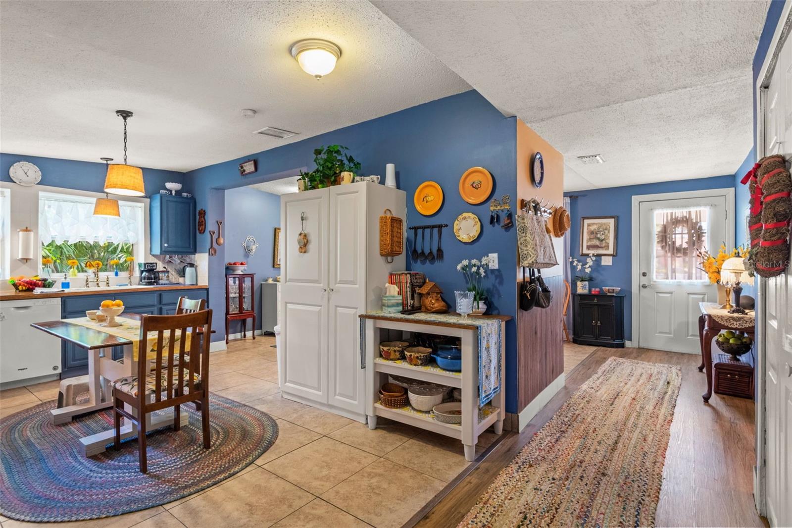 Image 15 of 40 For 2805 Olavet Court