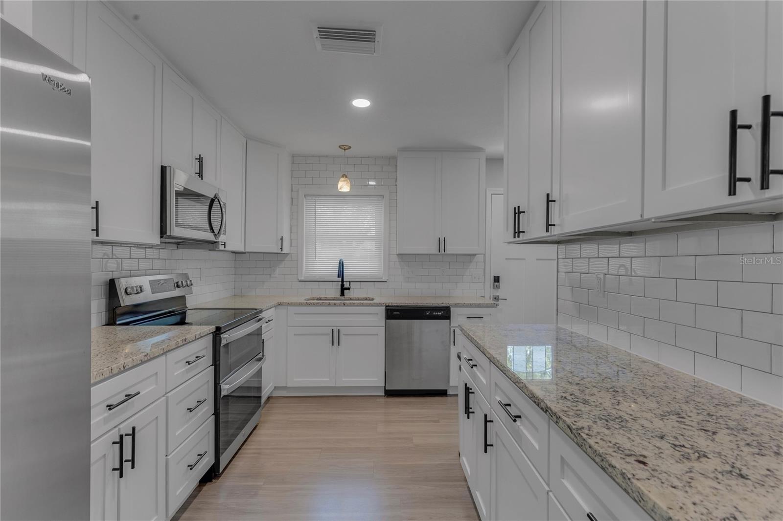 Image 10 of 38 For 5591 15th Avenue N