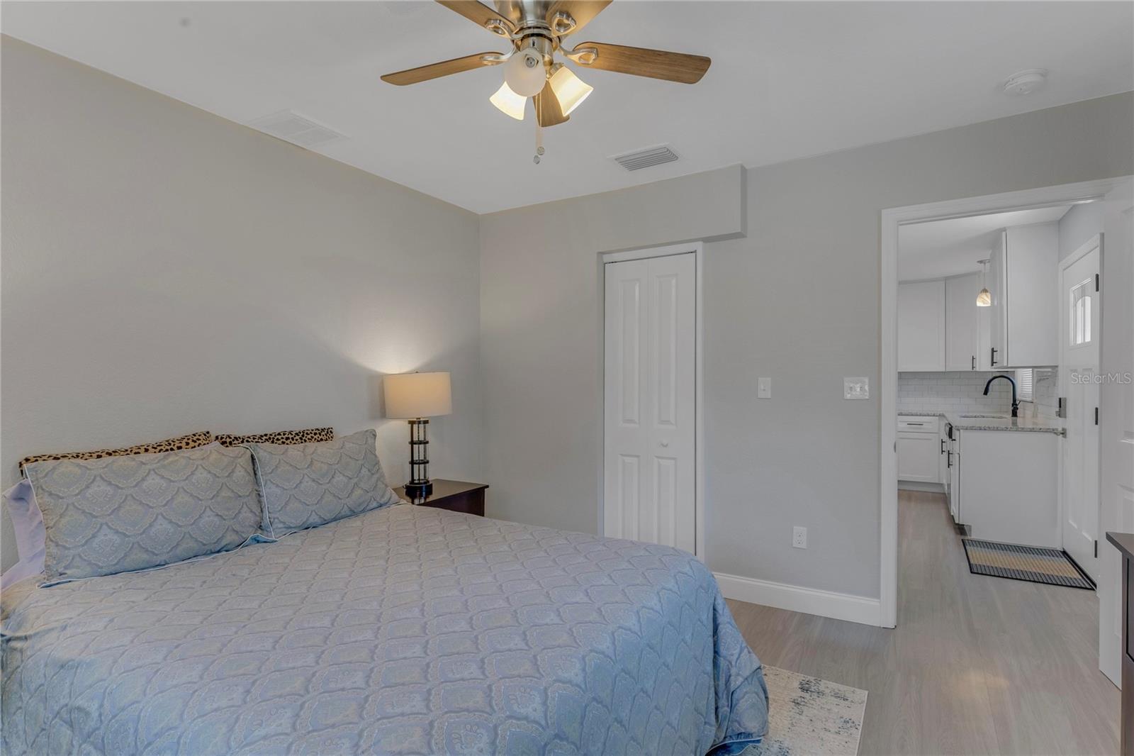 Image 16 of 38 For 5591 15th Avenue N