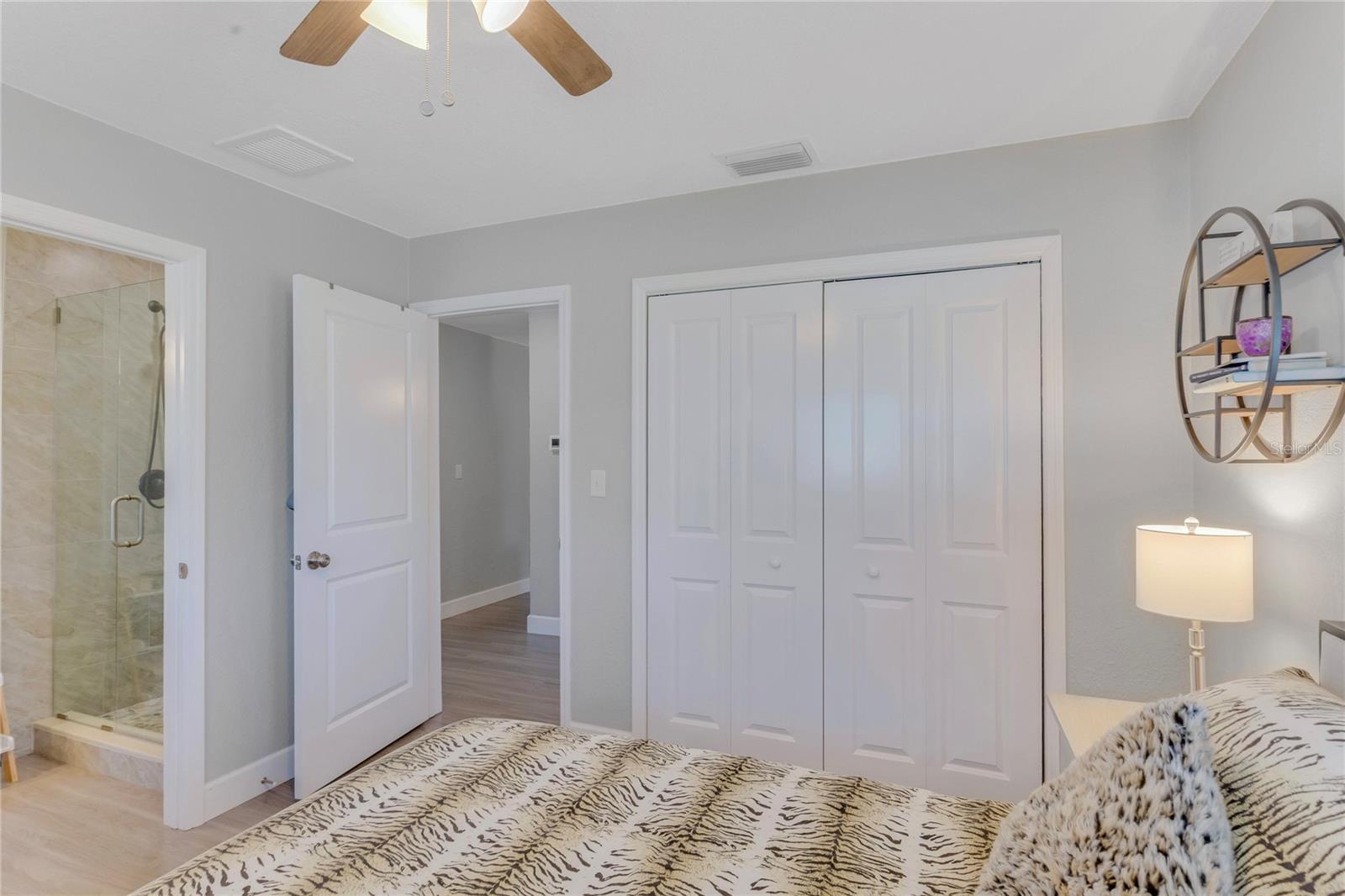 Image 20 of 38 For 5591 15th Avenue N