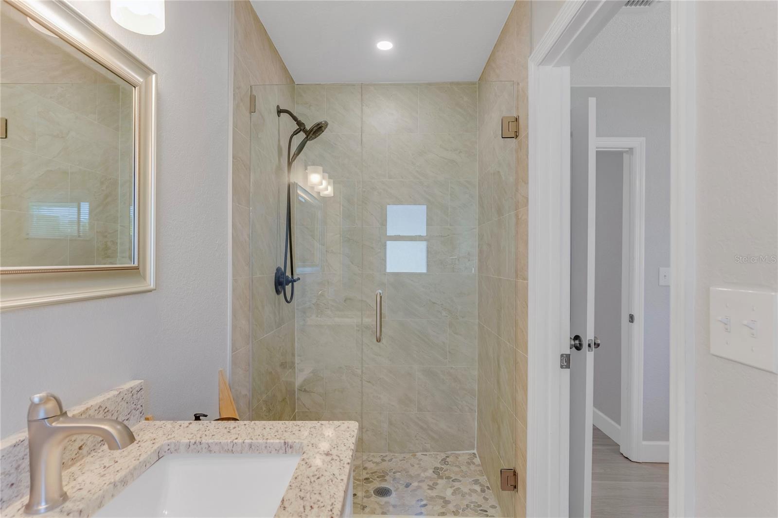 Image 21 of 38 For 5591 15th Avenue N