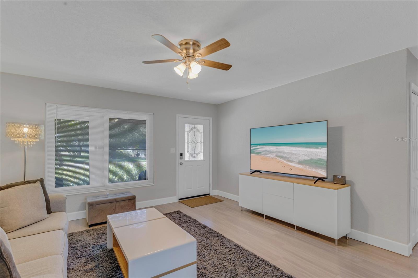 Image 3 of 38 For 5591 15th Avenue N