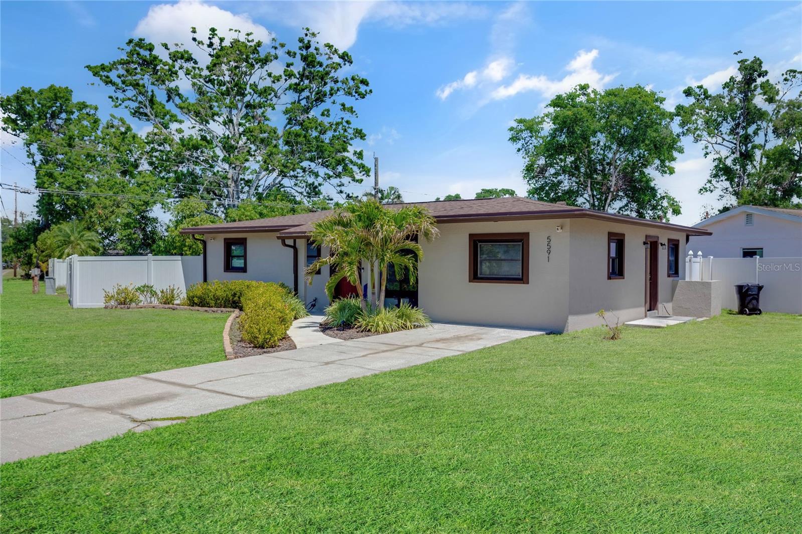 Image 35 of 38 For 5591 15th Avenue N