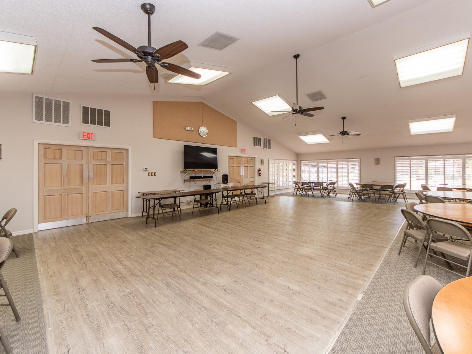 Image 31 of 38 For 2555 Royal Pines Circle A