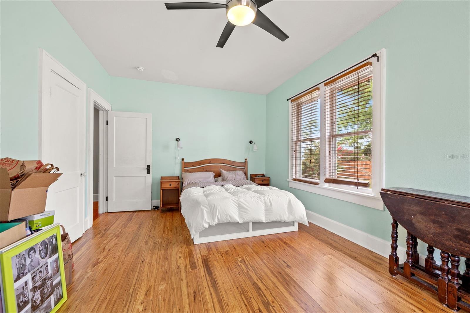Image 17 of 33 For 3301 6th Avenue N