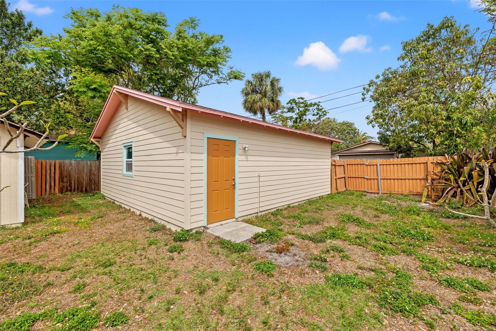 Image 27 of 33 For 3301 6th Avenue N