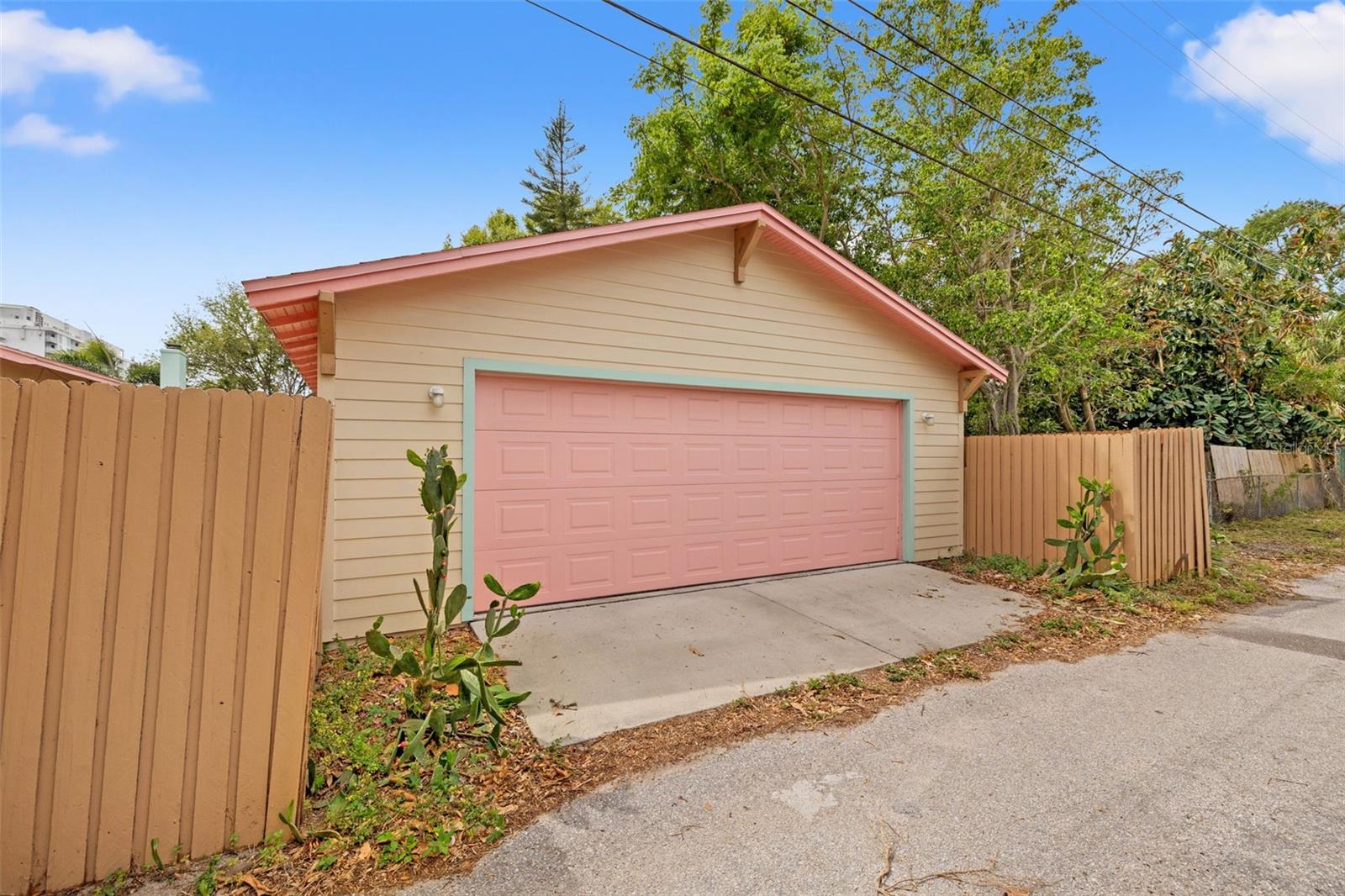 Image 32 of 33 For 3301 6th Avenue N