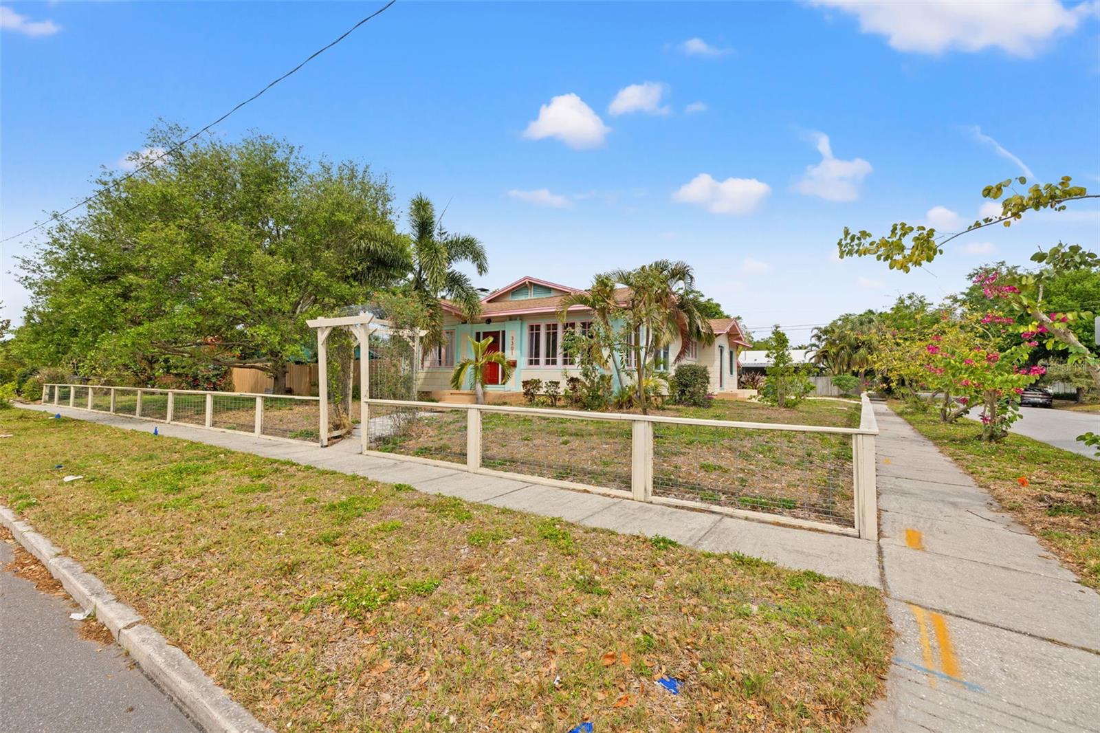 Image 4 of 33 For 3301 6th Avenue N