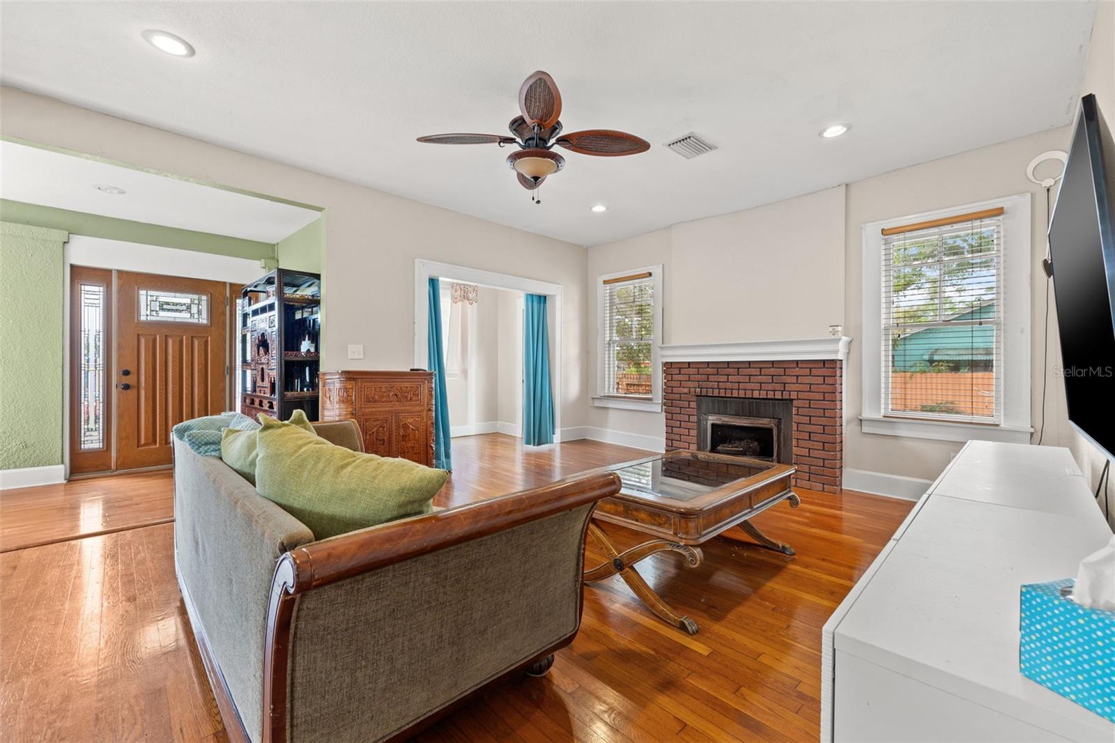 Image 5 of 33 For 3301 6th Avenue N