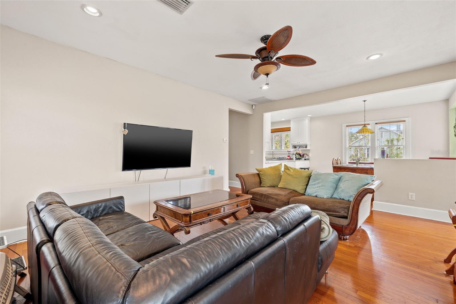 Image 6 of 33 For 3301 6th Avenue N