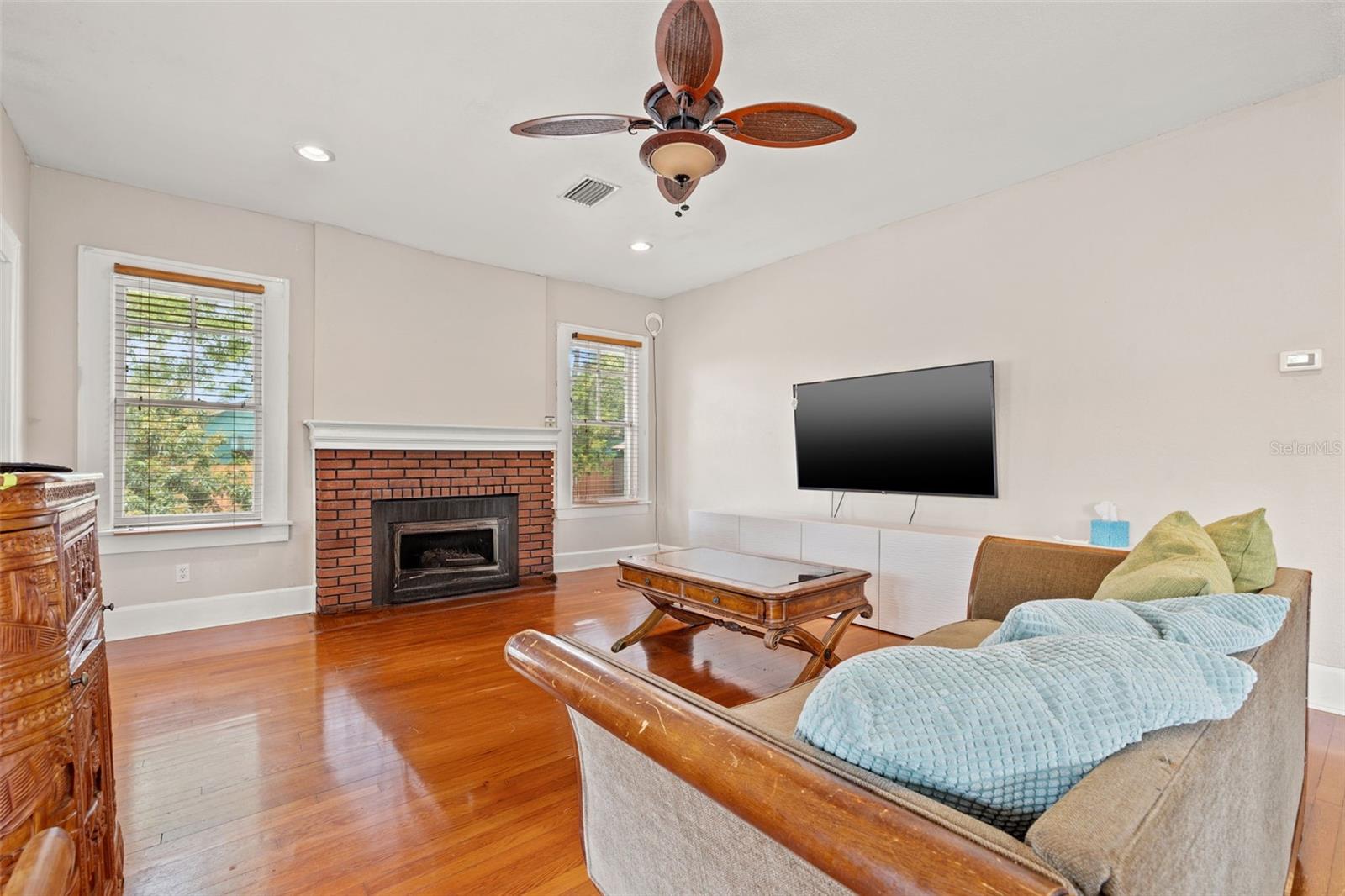 Image 7 of 33 For 3301 6th Avenue N