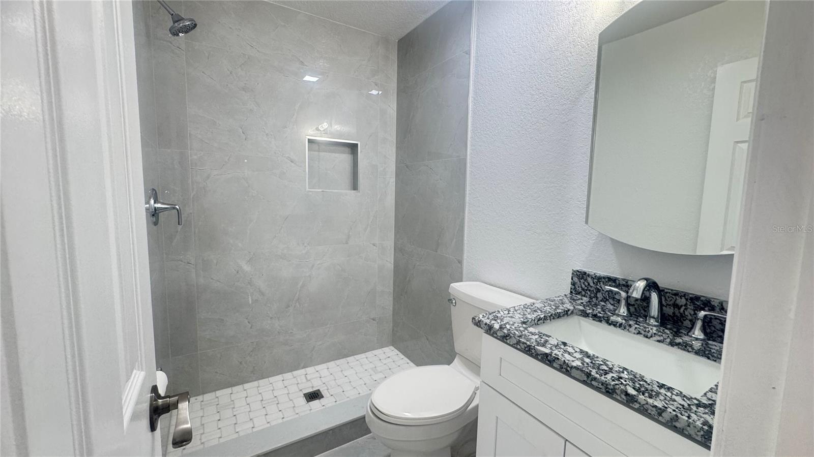 Image 12 of 24 For 2417 Cedarcrest Place