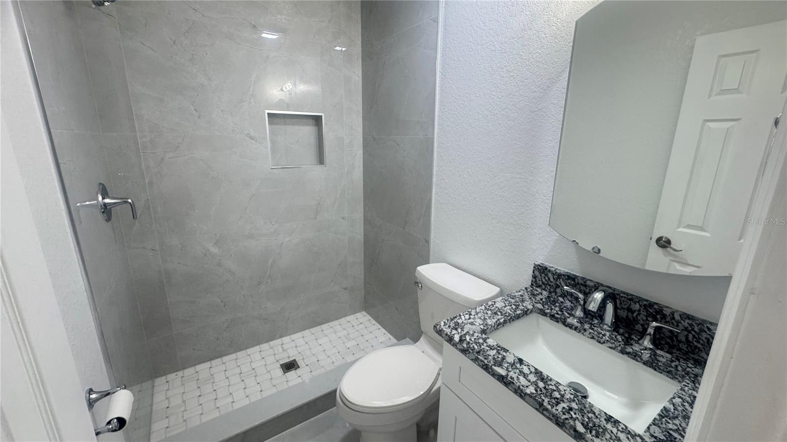 Image 13 of 24 For 2417 Cedarcrest Place
