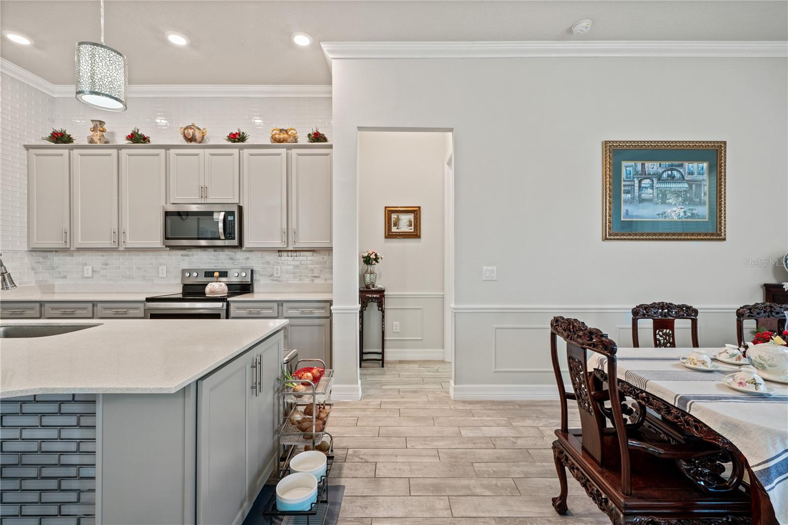 Image 14 of 57 For 10303 Malvasia Avenue