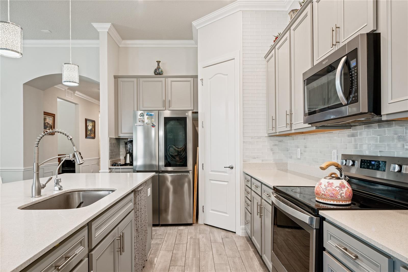 Image 15 of 57 For 10303 Malvasia Avenue