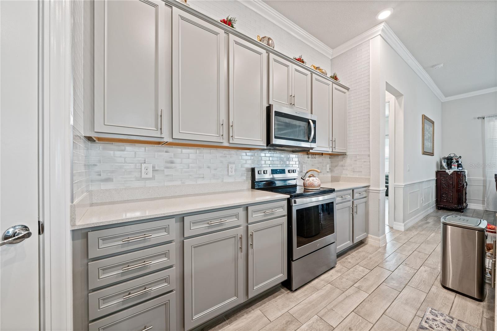 Image 17 of 57 For 10303 Malvasia Avenue
