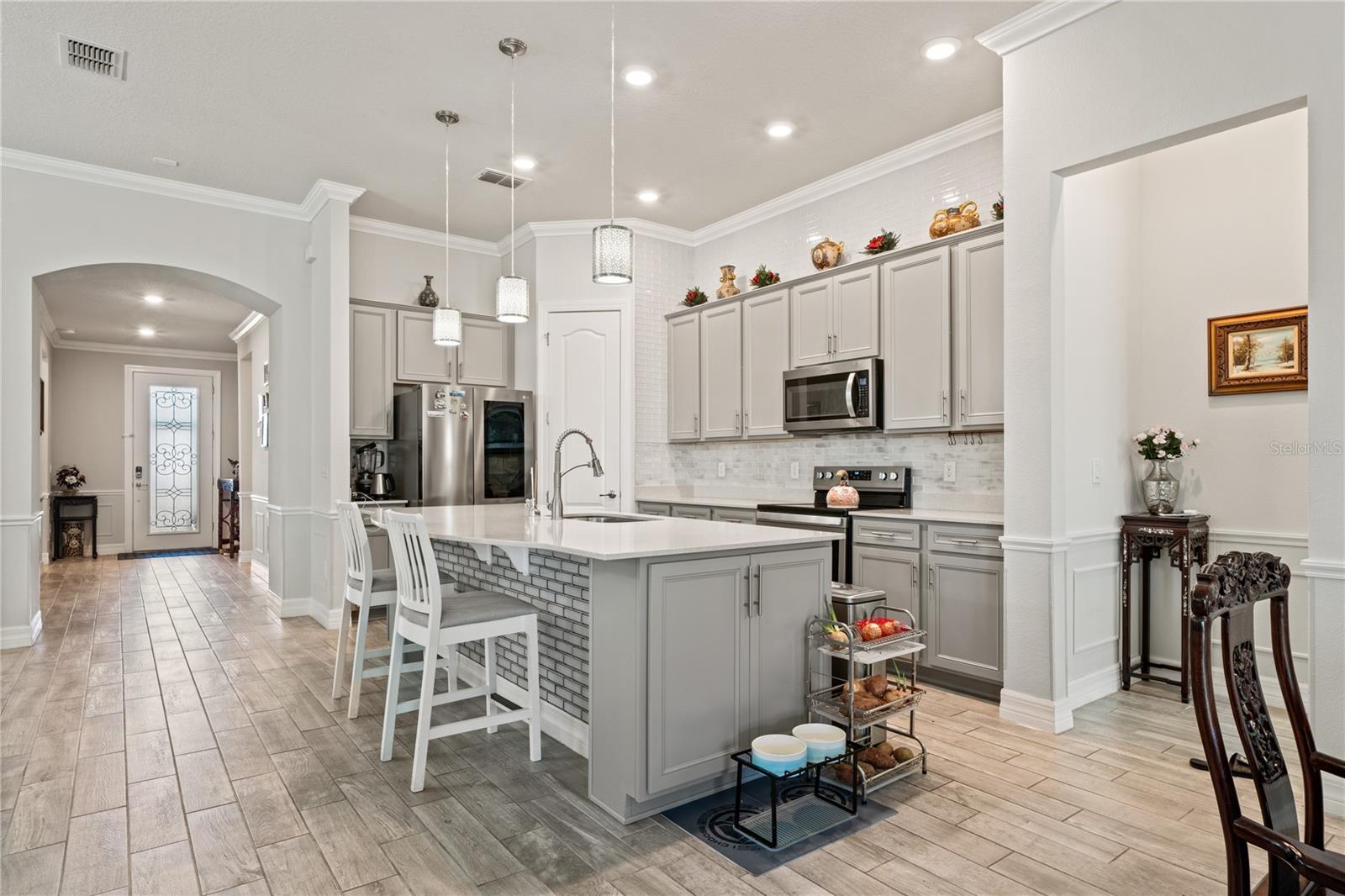 Image 20 of 57 For 10303 Malvasia Avenue