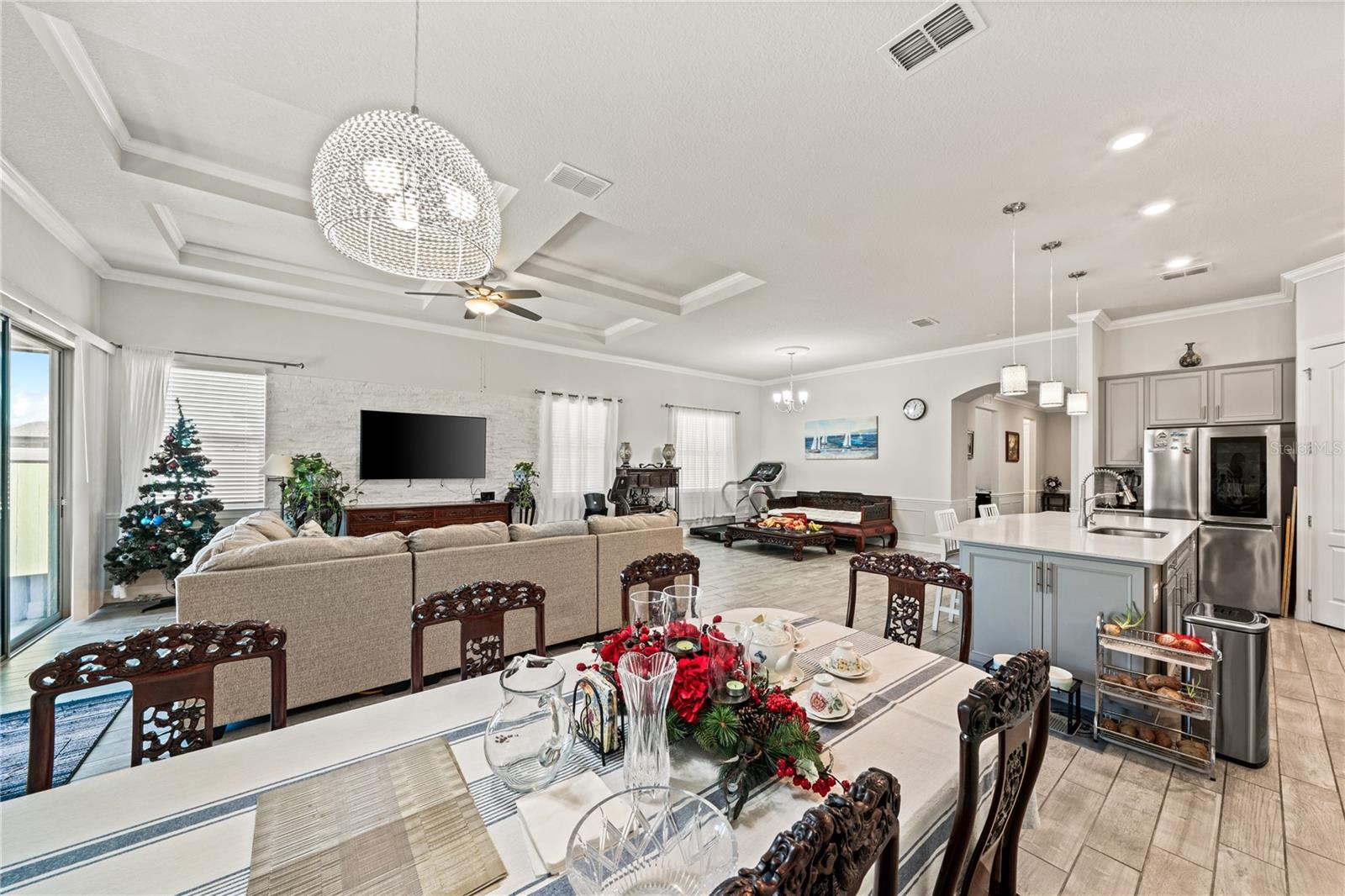 Image 23 of 57 For 10303 Malvasia Avenue