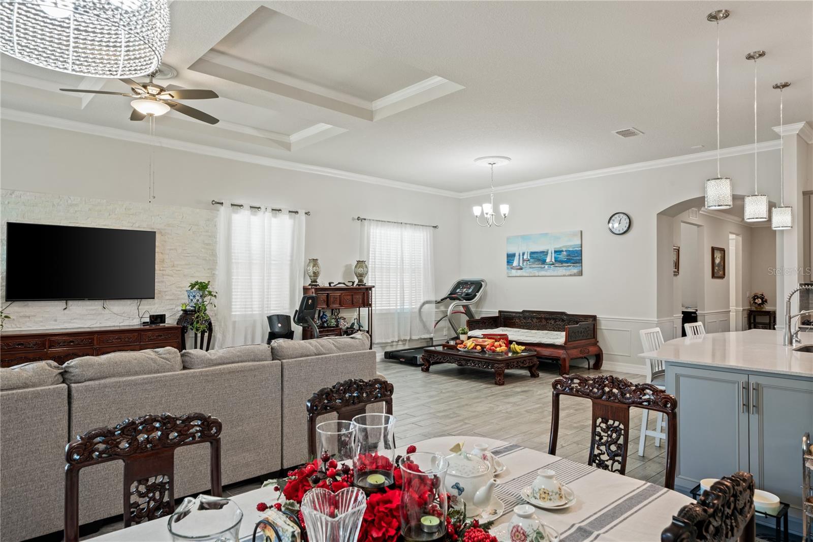 Image 24 of 57 For 10303 Malvasia Avenue