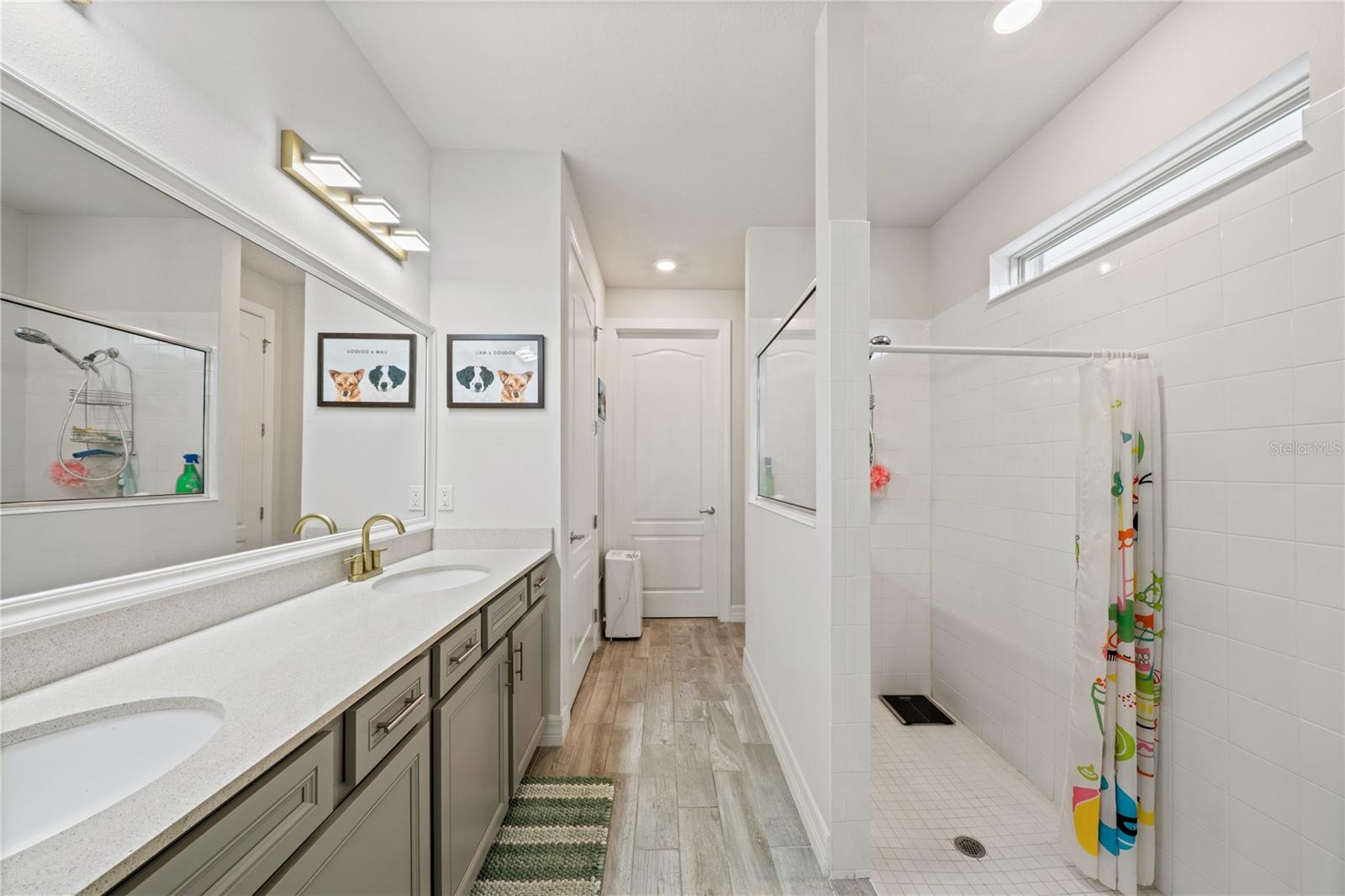 Image 31 of 57 For 10303 Malvasia Avenue