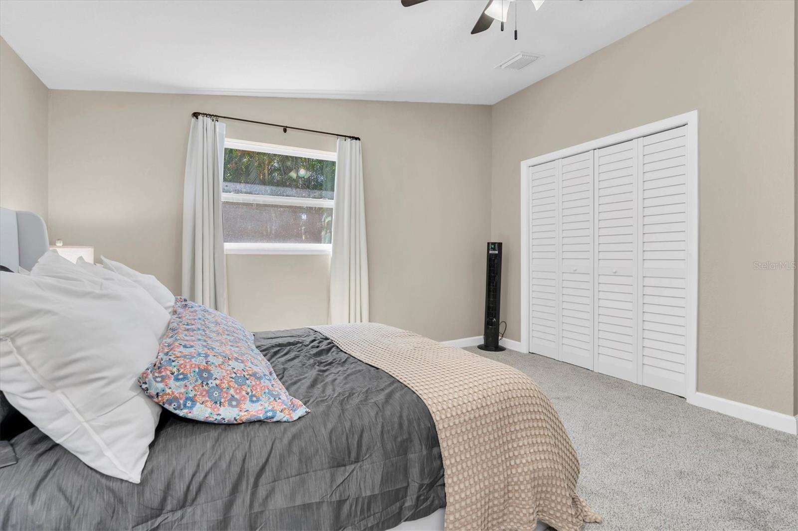 Listing photo id 18 for 1736 23rd Avenue N